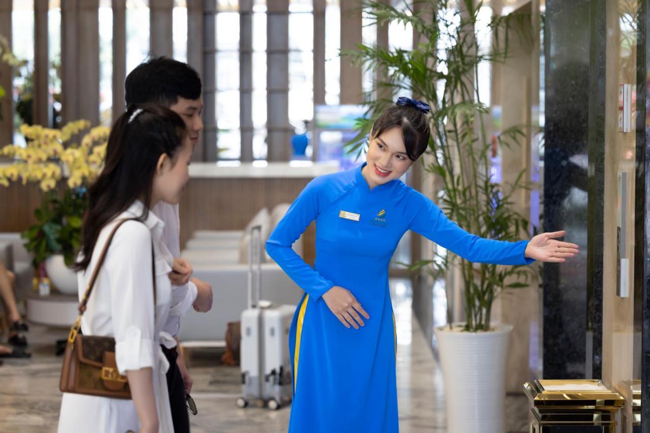 Miracle Luxury Nha Trang Hotel Exterior photo