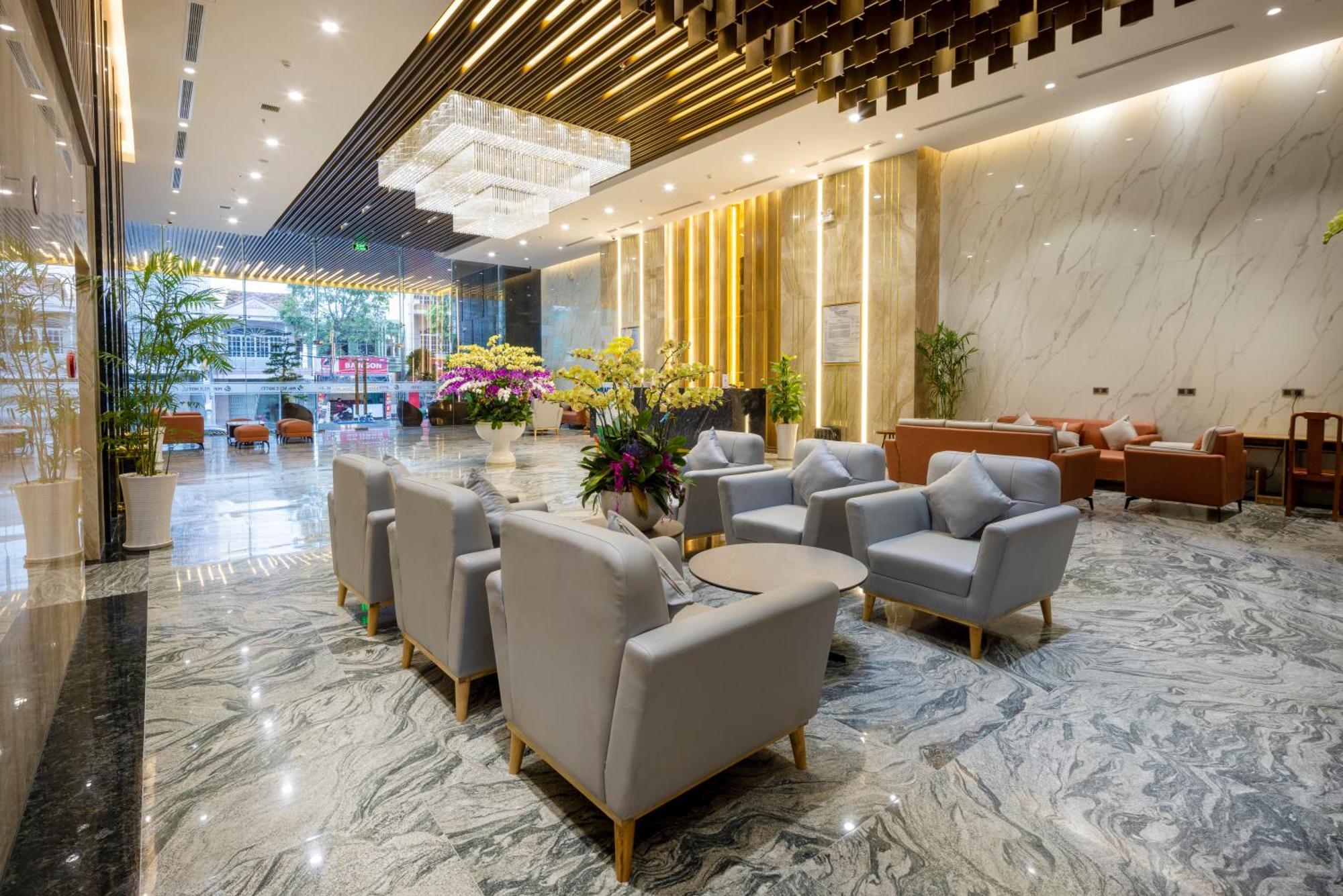 Miracle Luxury Nha Trang Hotel Exterior photo