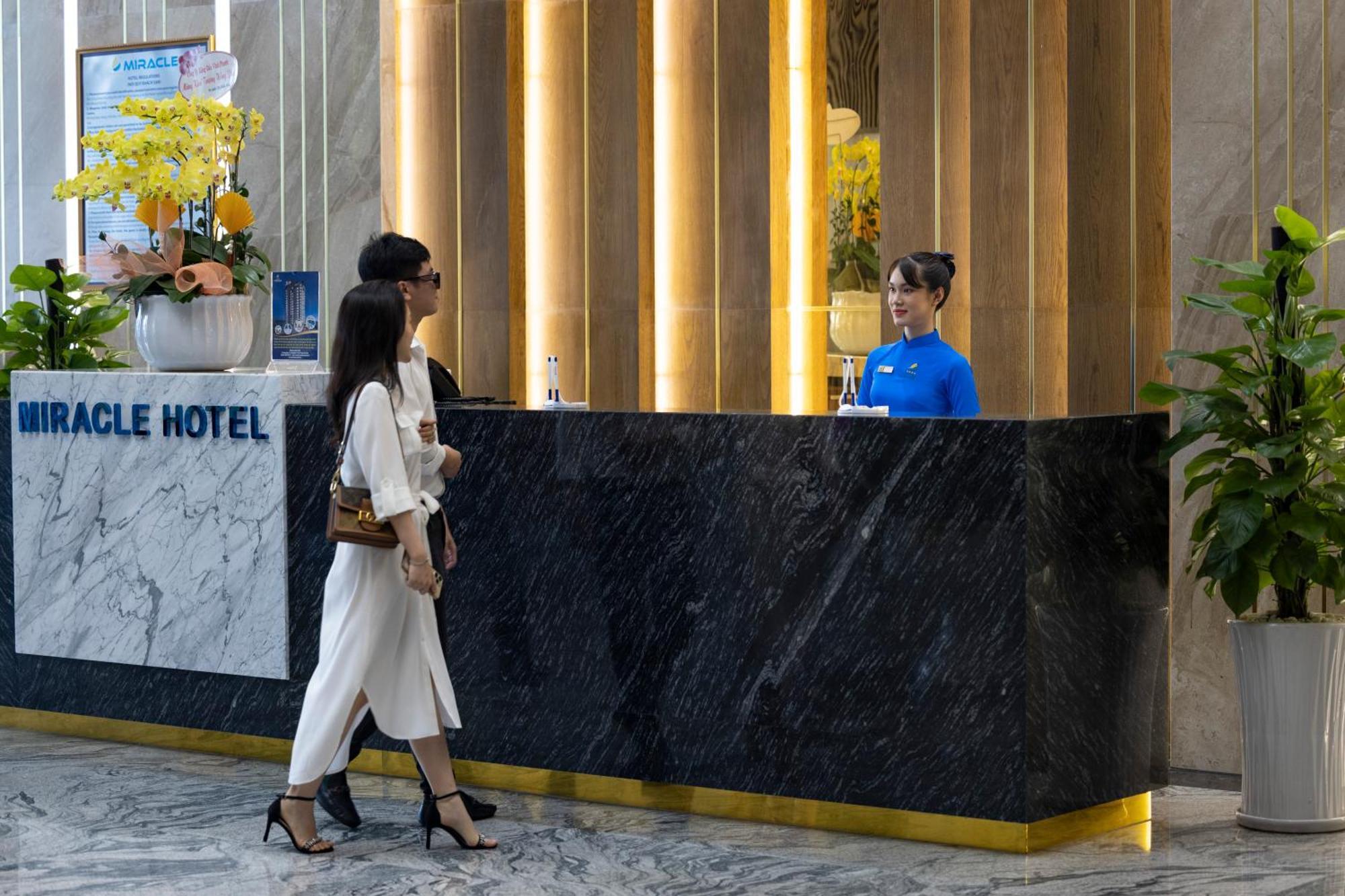 Miracle Luxury Nha Trang Hotel Exterior photo